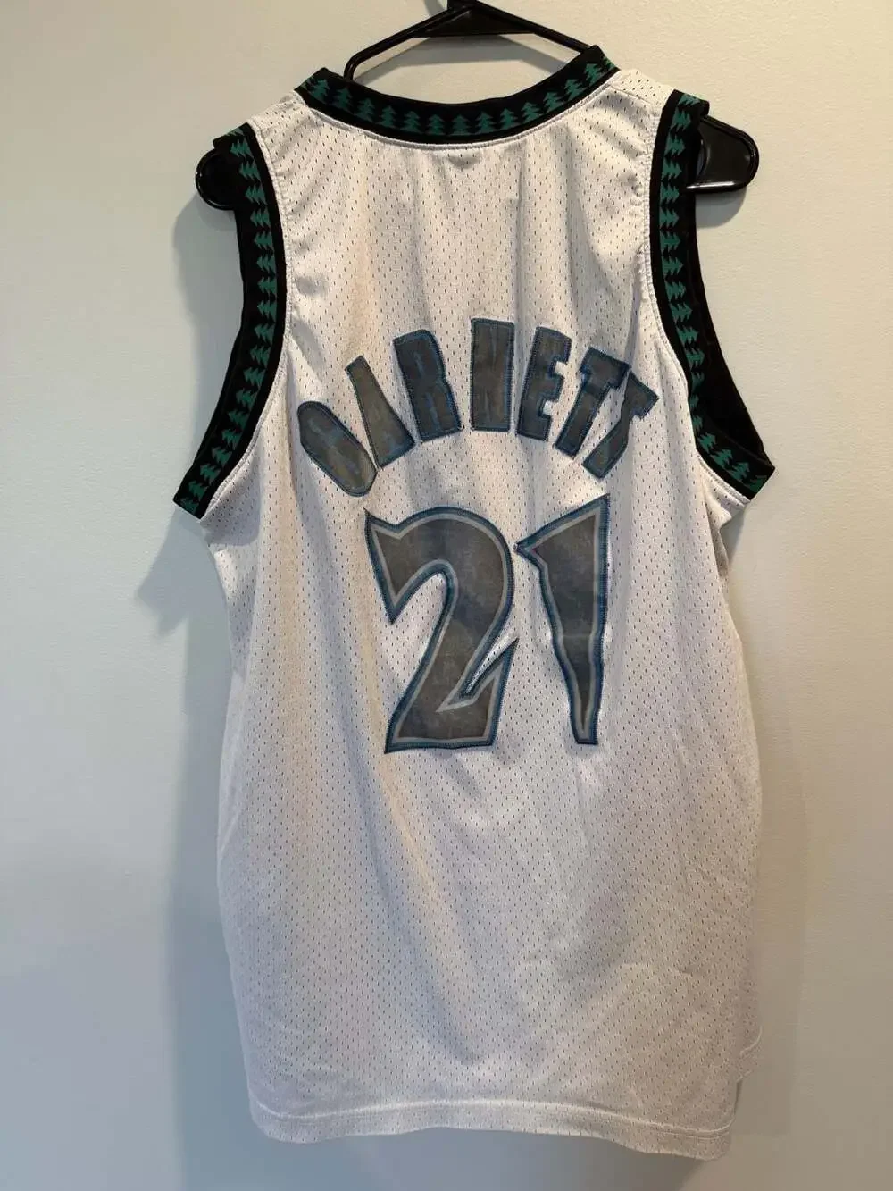 Nike Minnesota Timberwolves Kevin Garnett #21 White Home Jersey Size L